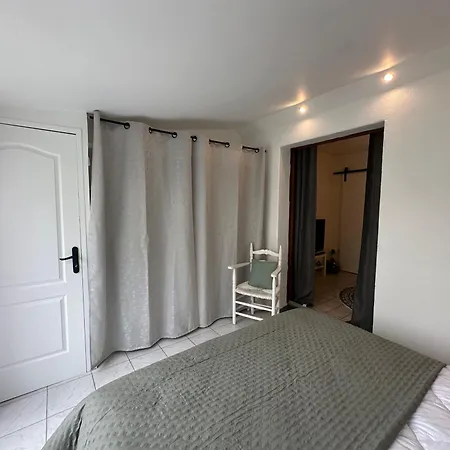 Maison Proche Village Naturiste - 7 Personnes 度假居 *