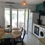 Maison Proche Village Naturiste - 7 Personnes アグド