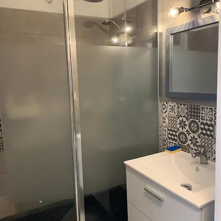 Maison Proche Village Naturiste - 7 Personnes Holiday home
