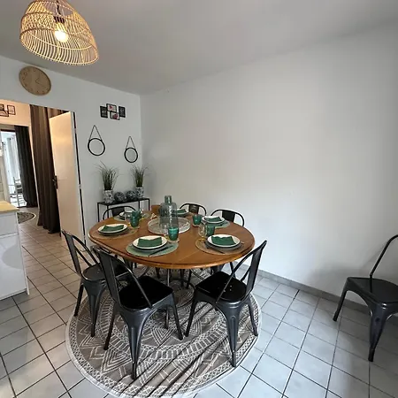 Maison Proche Village Naturiste - 7 Personnes * Agde