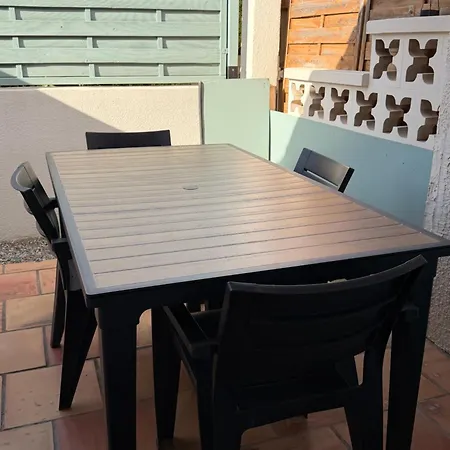 Feriehus Maison De La Proche Village Naturiste 7 Personnes *