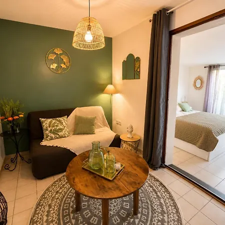 Prázdninový dům Maison De La Proche Village Naturiste 7 Personnes *