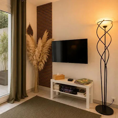 Prázdninový dům Maison De La Proche Village Naturiste 7 Personnes *