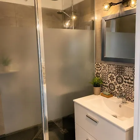 Maison De La Proche Village Naturiste 7 Personnes * Agde