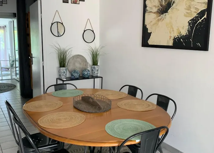 Casa vacanze Maison Proche Village Naturiste - 7 Personnes *